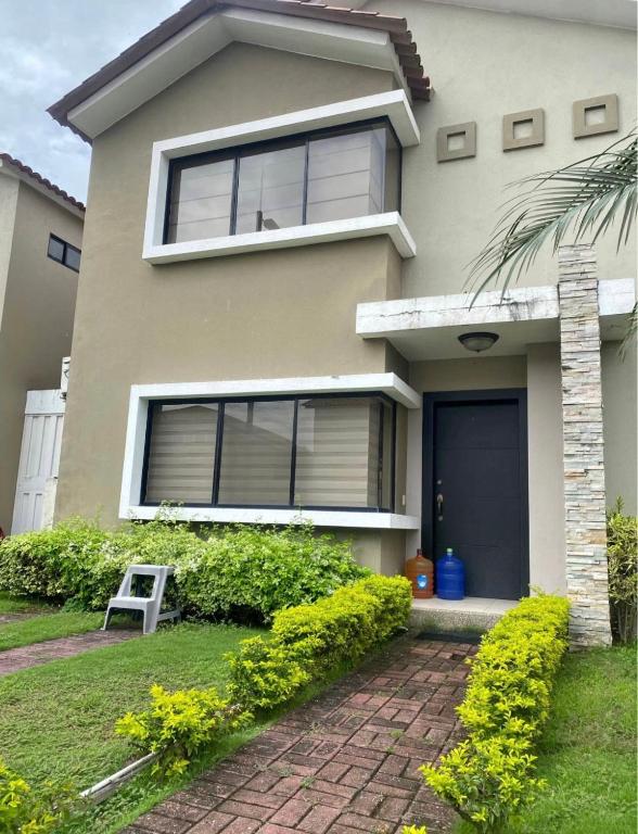 Casa en Ciudad Celeste - 3