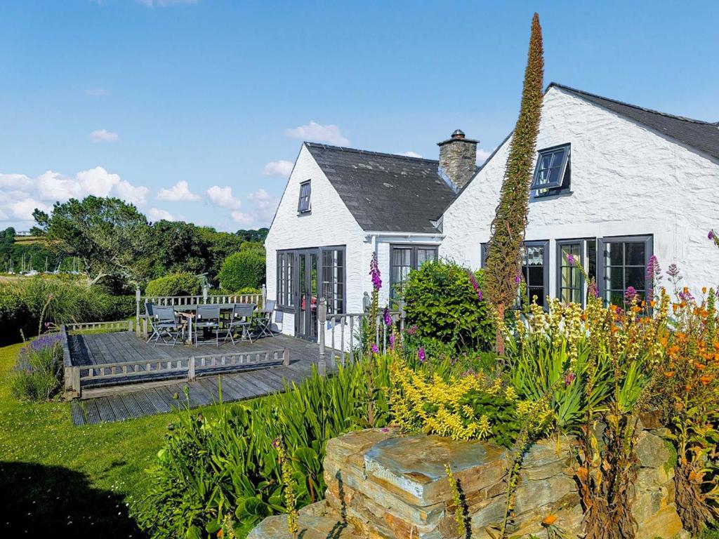 Point House, Saint Just in Roseland