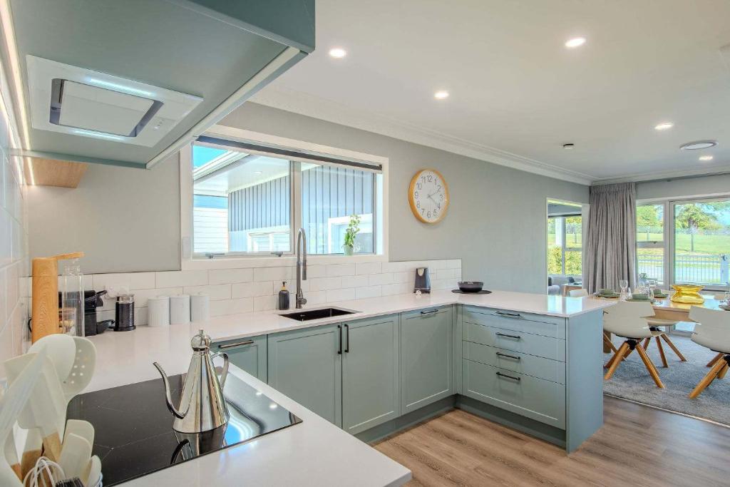 Fairway Views - Golf Course location with Spa Pool, Rotorua