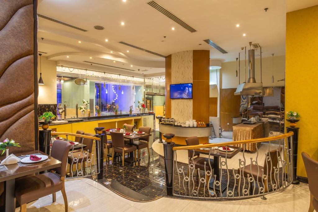 Restaurant, The Park Hotel - Formerly Al Jawhara Gardens in Dubai