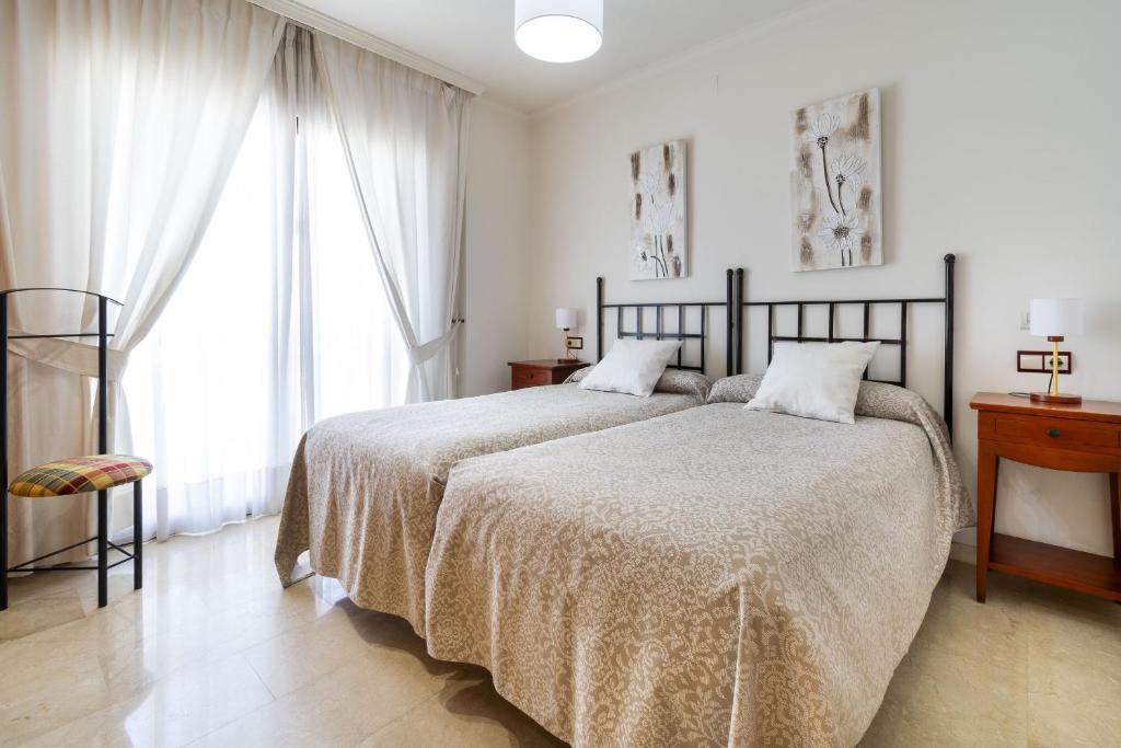 Apartamentos Albir Confort - Avenida 1 dorm - 4