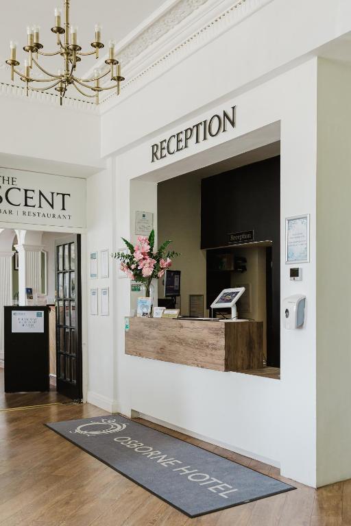 フロント・ロビー