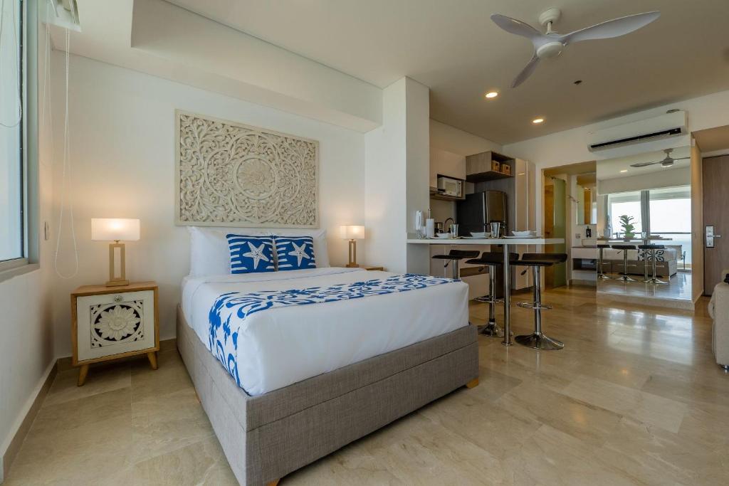 CB922 | LuxuryTouch: Suite con encanto y vista mar - 4