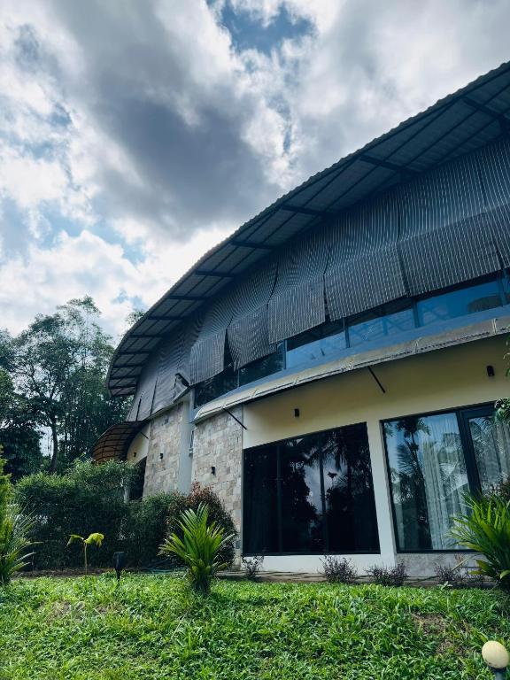 Le SAFFRON, Padinjarathara