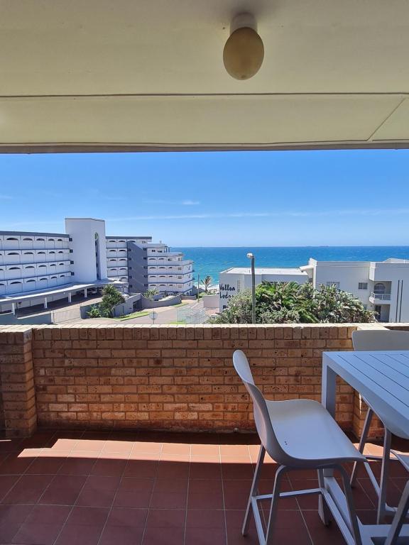 5 Goldcliff, Ballito