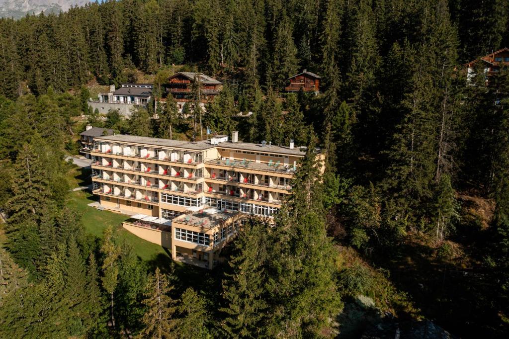 Crans-Montana Youth Hostel - 2
