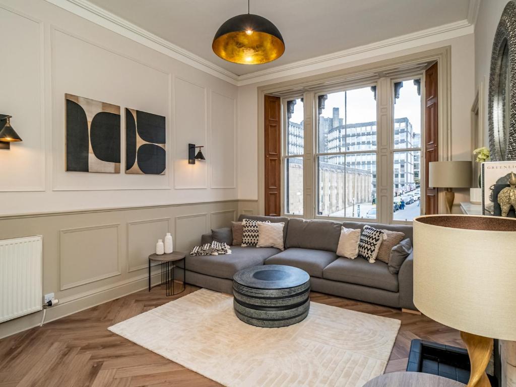 Pass the Keys Beautiful Modern Historical Flat Close to Castle, Edinburgh
