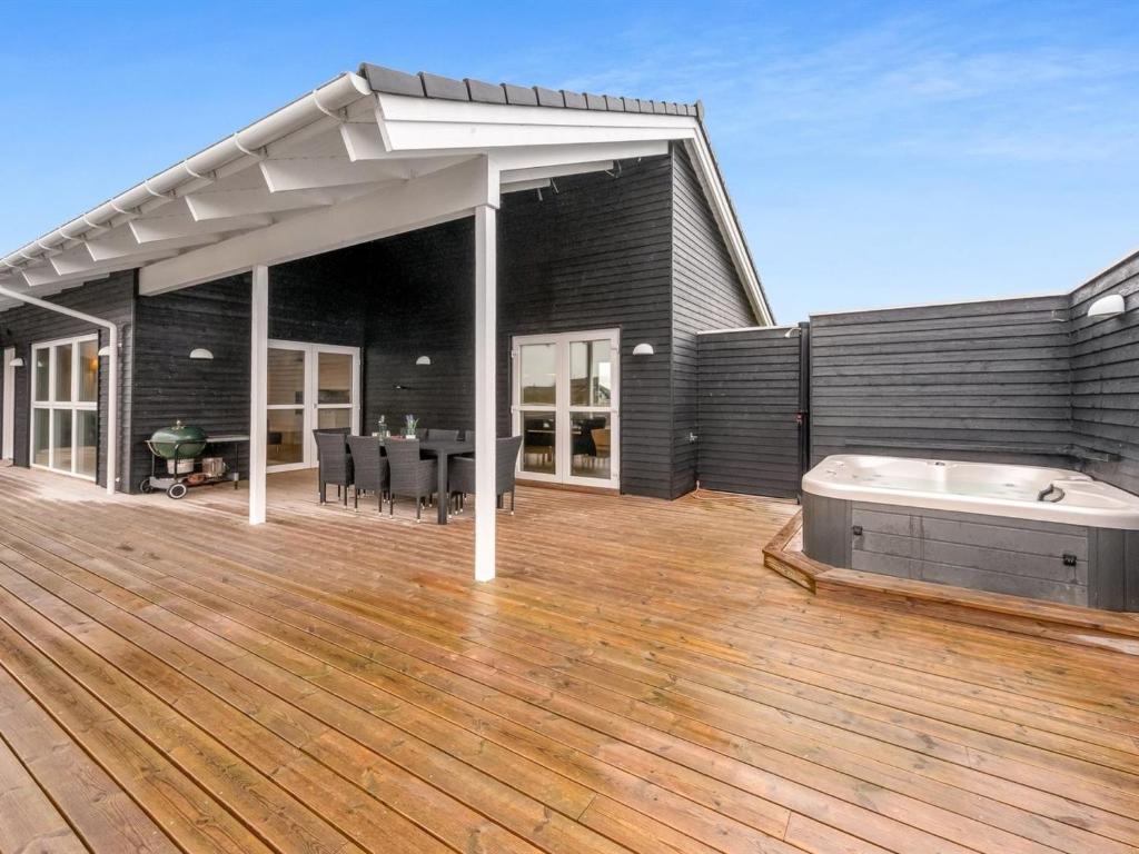 Holiday Home Markku - 400m from the sea by Interhome, Harboør