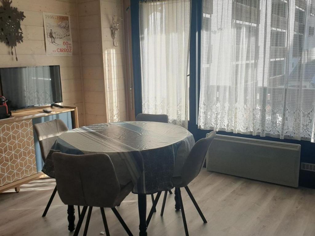 Studio chaleureux, balcon sud, 4 pers., proche centre et pistes - Les Carroz - FR-1-572-218, Arâches-la-Frasse