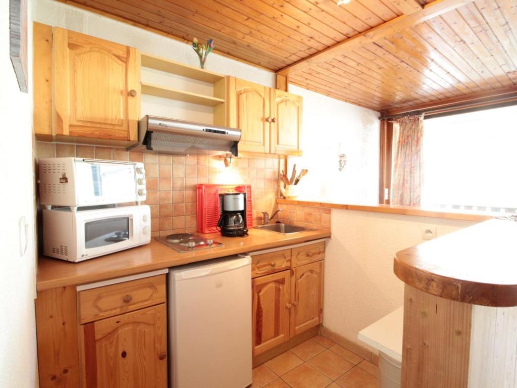 Studio 4 pers, centre village, 450m télécabine, balcon, casier à skis, animaux acceptés - FR-1-572-211 - 4