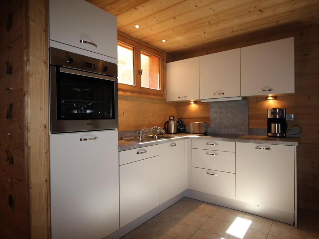 Appartement cosy 2 pièces pour 6 pers. avec terrasse et parking, proche des pistes et commerces. - FR-1-572-84 - 1