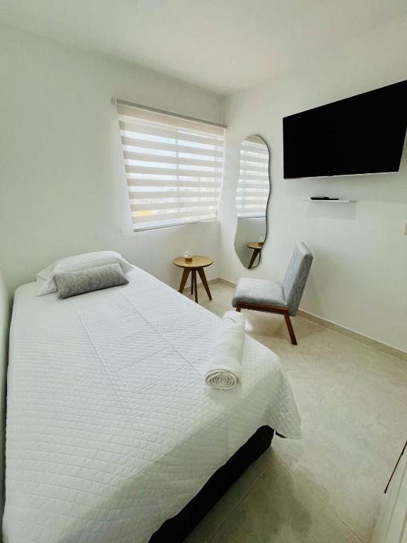 Beach Nearby Stunning Views Ultimate Comfort - 5