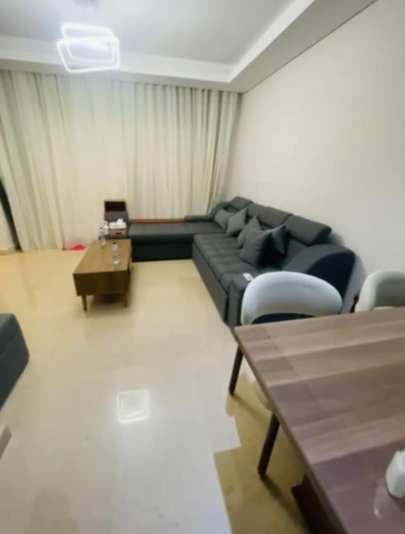 zed west Sheikh Zayed, Sheikh Zayed