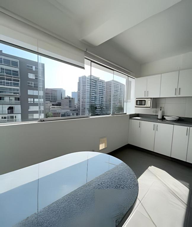 Iconic Miraflores Penthouse 3BR - 5