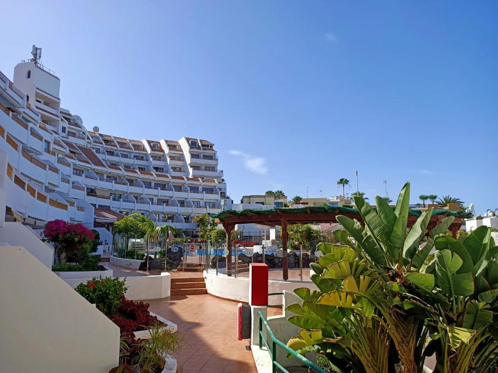 1 Bedroom Apartment Sea Views - 2