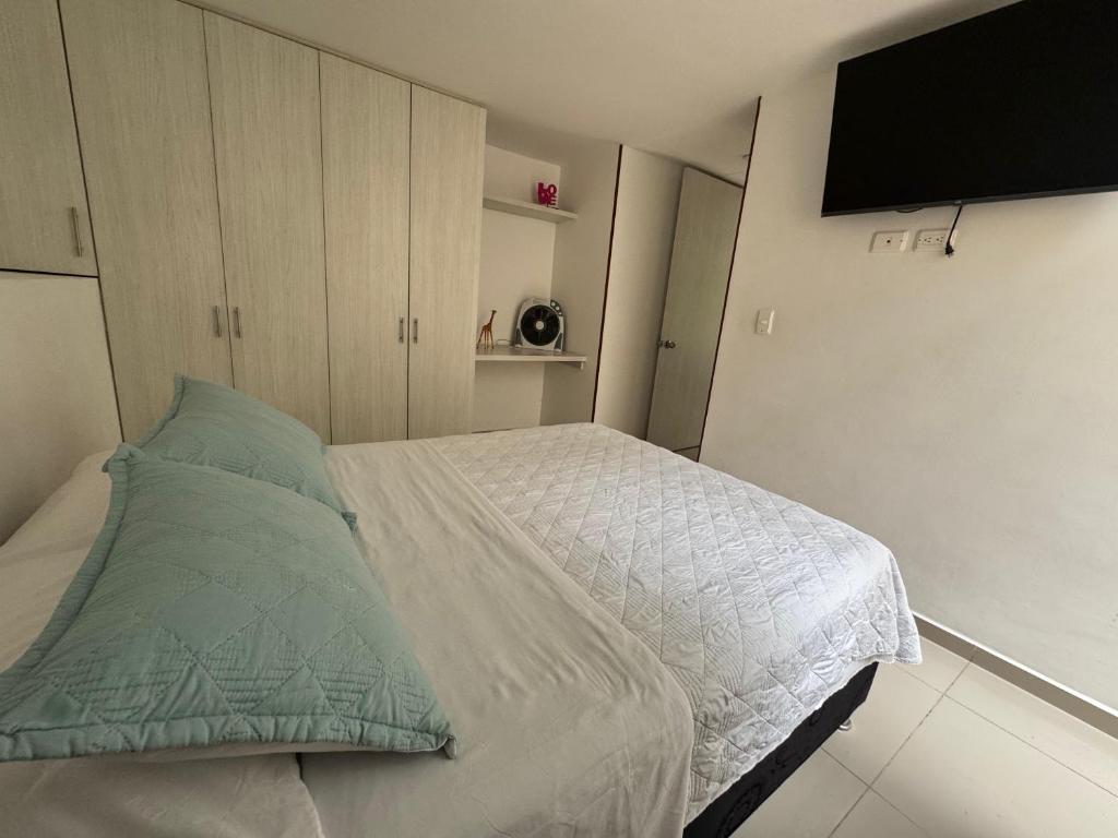 Apartaestudio en a Milla de oro, restaurantes, Centros comerciales, clínica Keralty - 4