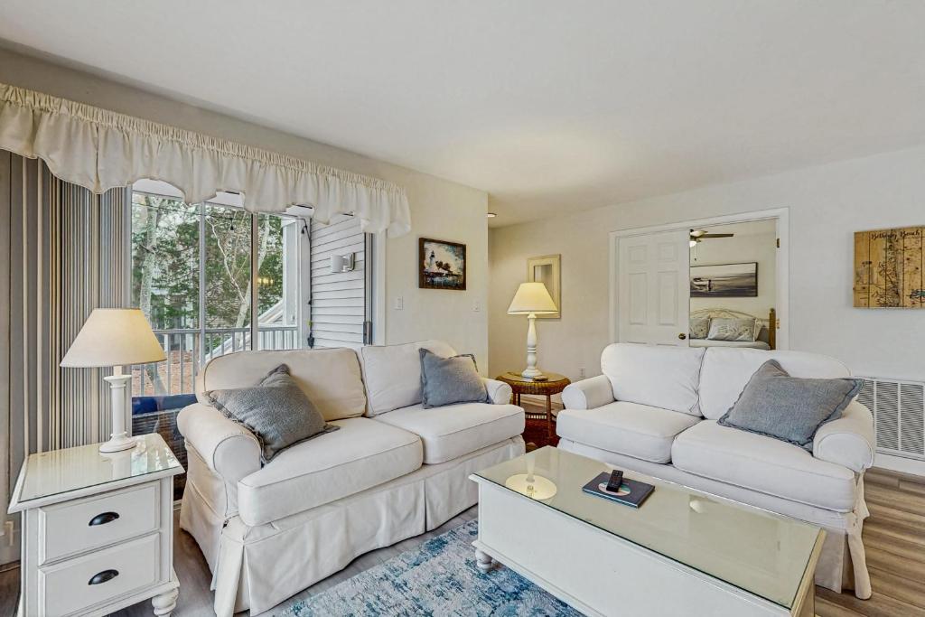 Sea Colony - 53018 Lakeshore Dr, Bethany Beach