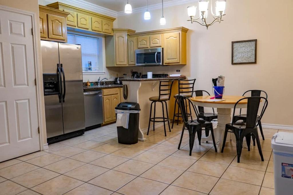 Ground Floor Condo with Pool unit A - Island Morning Sun 1, South Padre Island