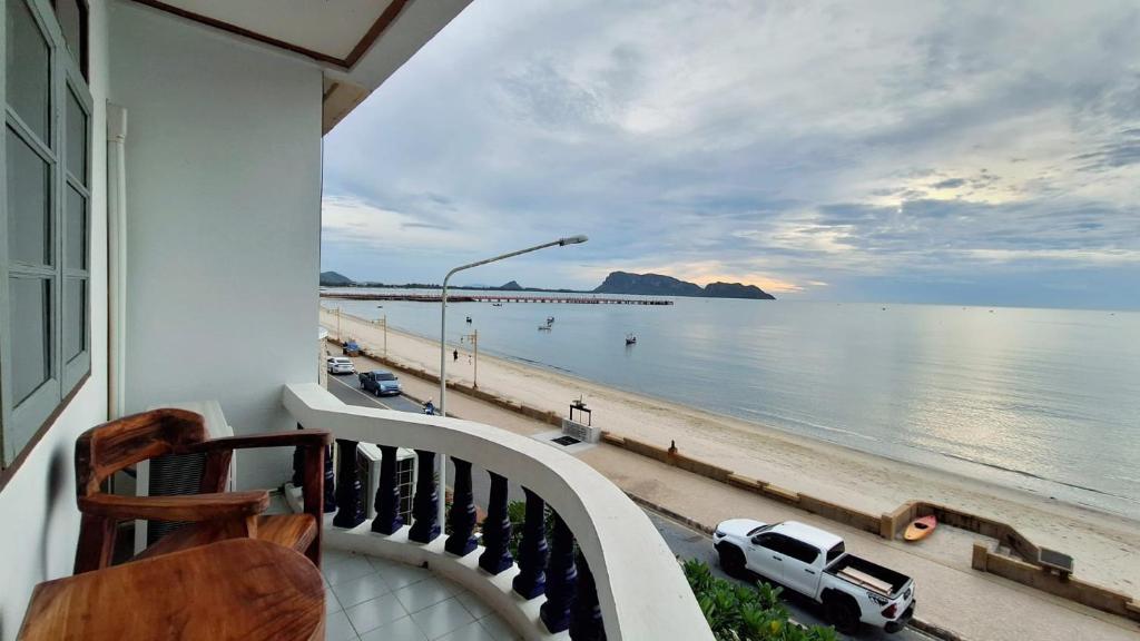 Jungle Cafe and Guesthouse, Prachuap Khiri Khan