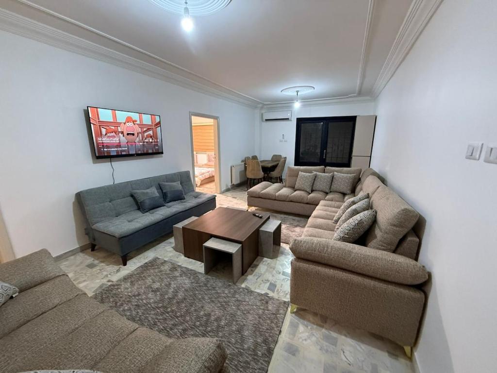 2BR Apartment in Tlaa Al Ali, Parking, AC, WIFI, Ammán