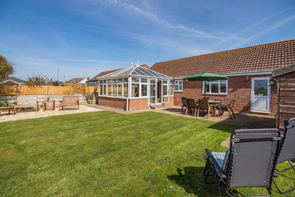 Field Horizon, Walcott