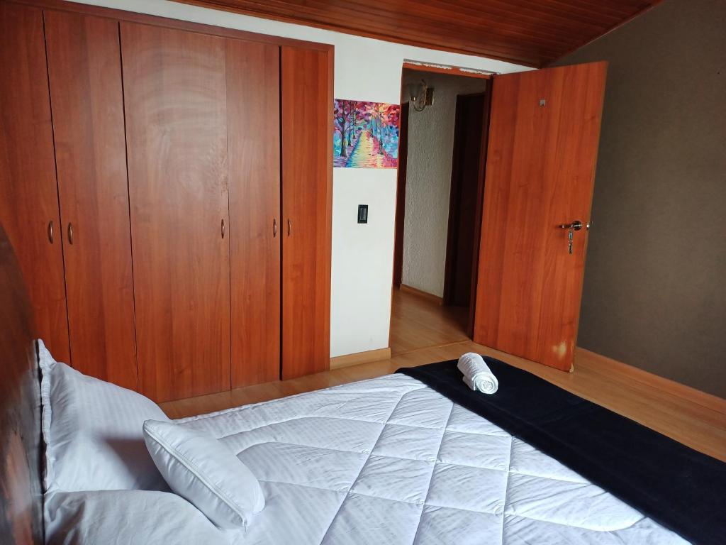 Casa Amplia y cómoda en zona tranquila de la ciudad - 1