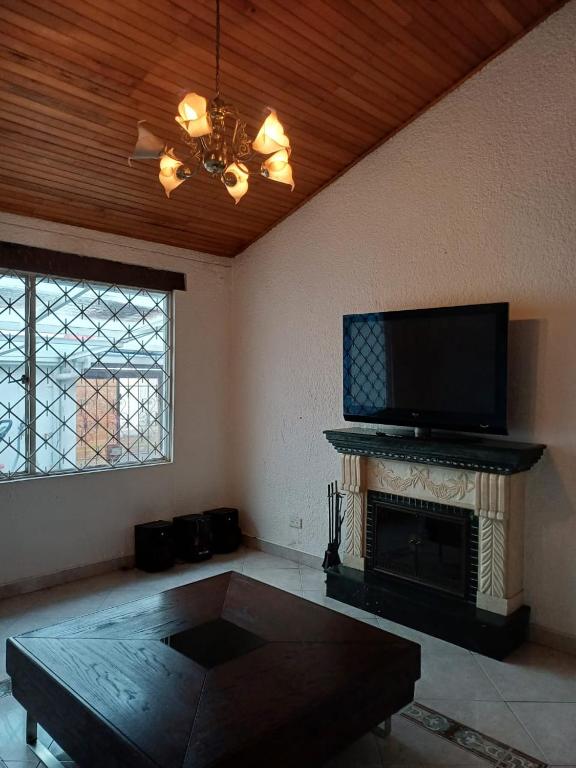 Casa Amplia y cómoda en zona tranquila de la ciudad - 4