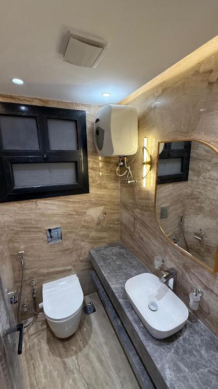 شقة vip للايجار بكومبوند ازاد التجمع الخامس امام الجامعة الامريكية, Káhira