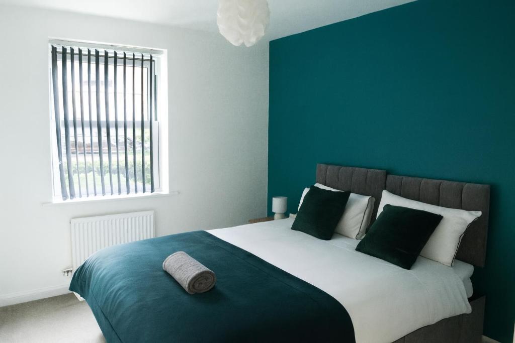 Contractor x Relocator Apt, Long Stay Savings, Fibre Optic FAST WiFi, Multiple Free Parking Spaces, Netflix - Sleeps 4, Kempston