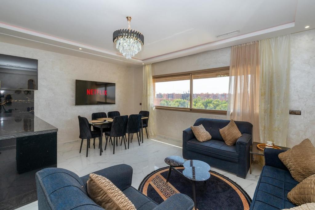 Superbe Appart 3 pièces Moderne, Confort avec vue panoramique sur Marrakech plein centre à 7 min a pied de Gueliz, Marrakech
