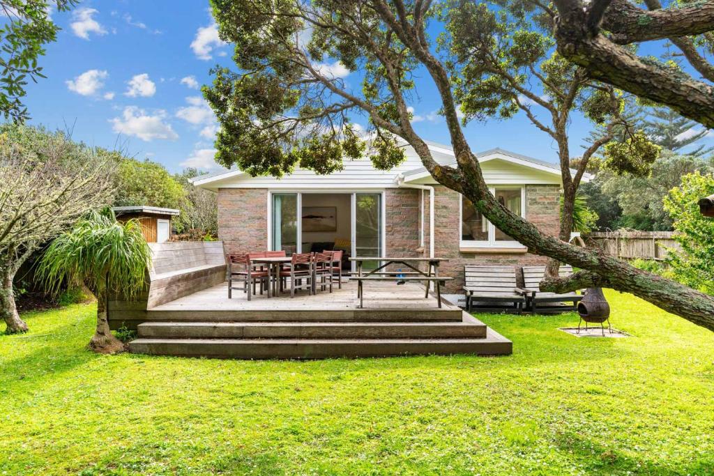 Taotahi Hideaway - Ruakaka Waterfront, Ruakaka