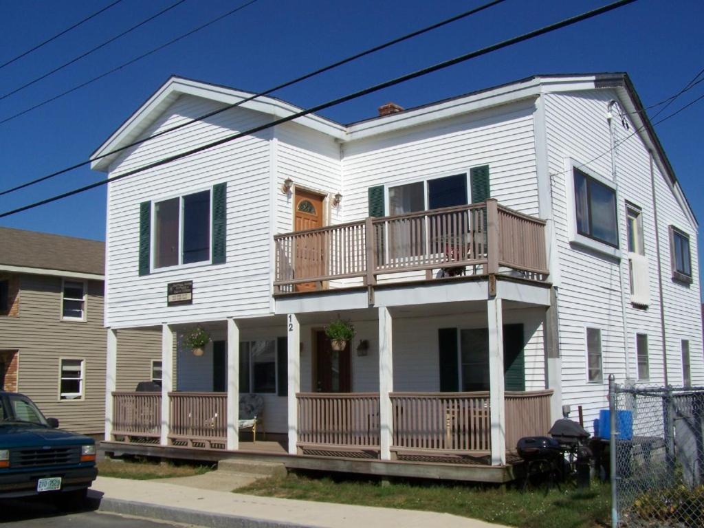 Nautical Beach Properties — Hotel in Hampton (NH)