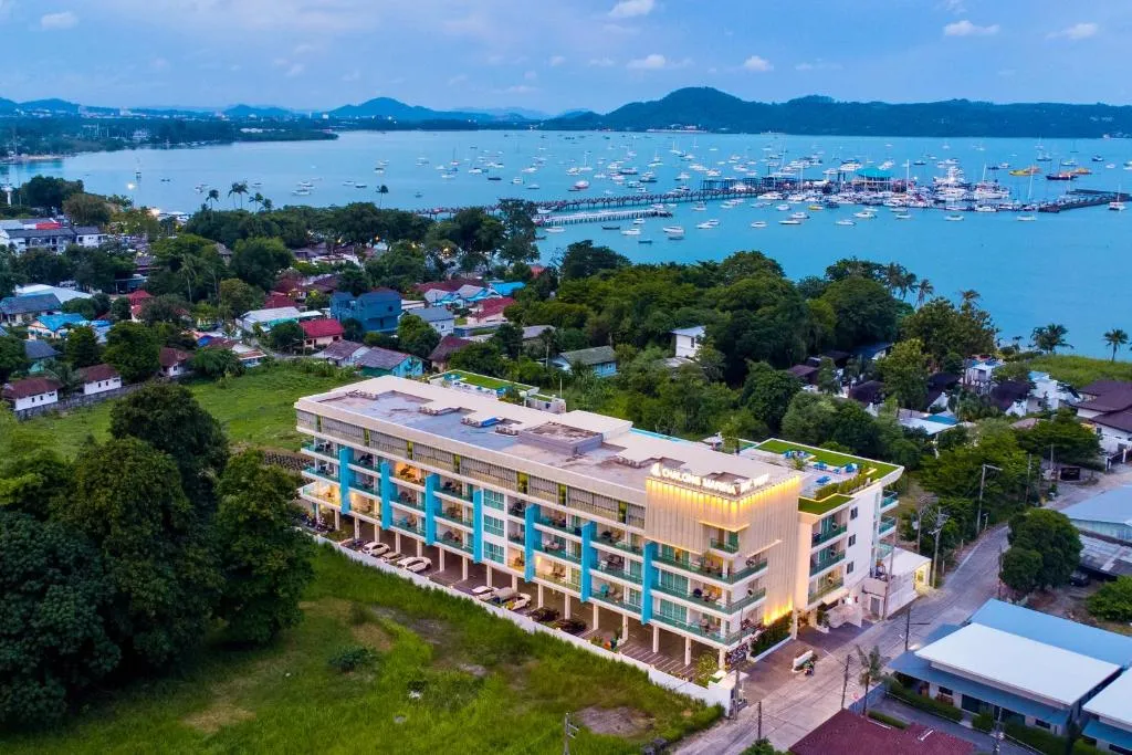 Chalong Marina Bay View Rawai Phuket, hotel in Rawai Beach