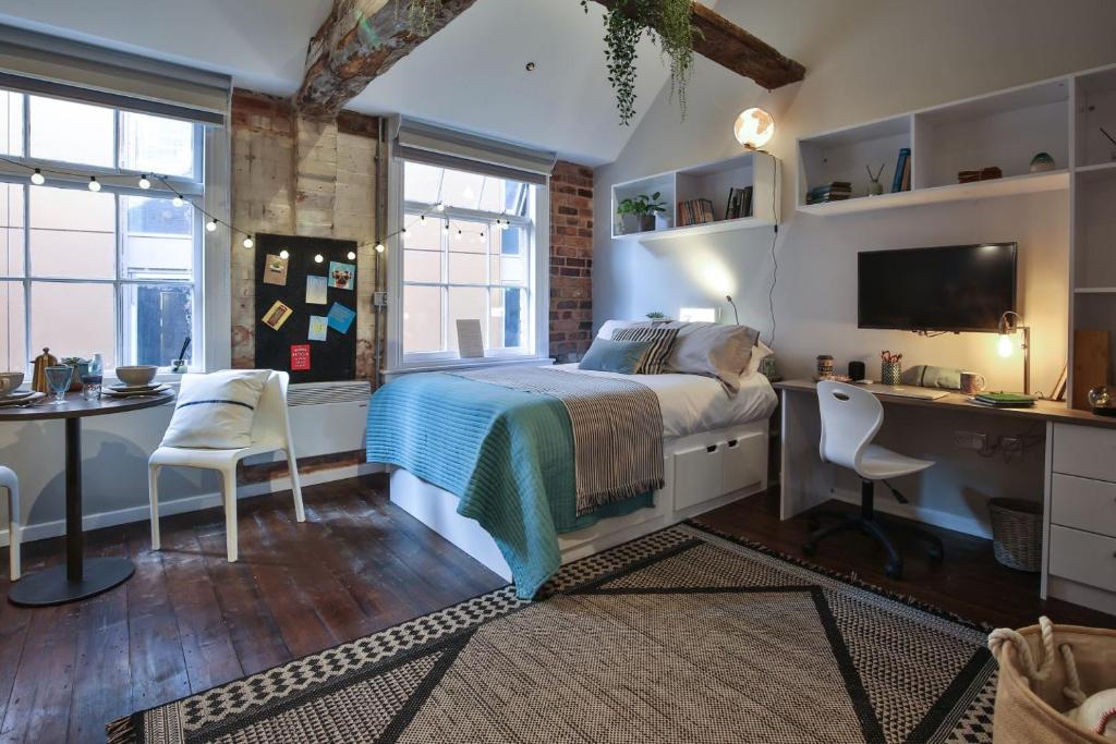 For Students Only - The Emporium in Birmingham, Birmingham