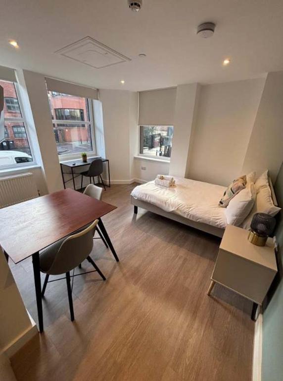 Redcross Street studio 1, Bristol