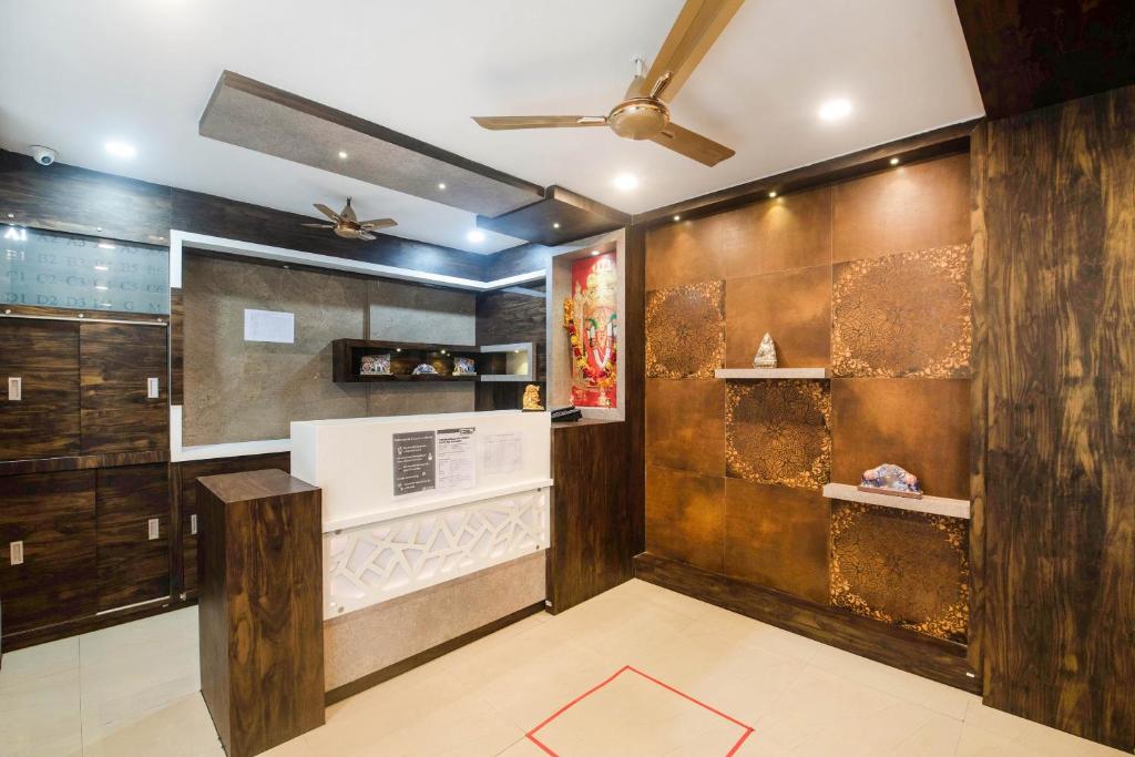 フロント・ロビー