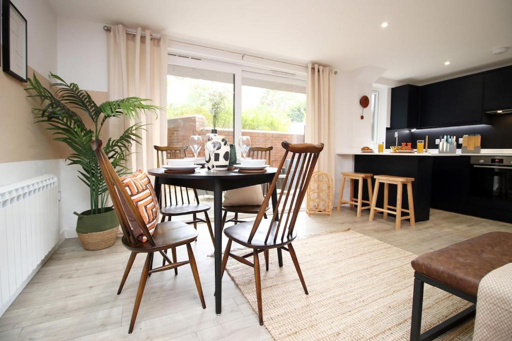 Modern Bournemouth Beach Apartment photo 4