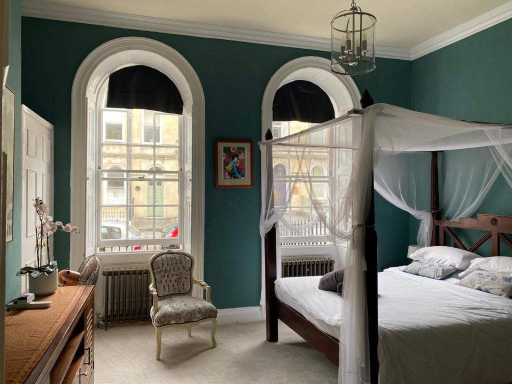 The Pickwick House 2 bedroom free parking, Bath