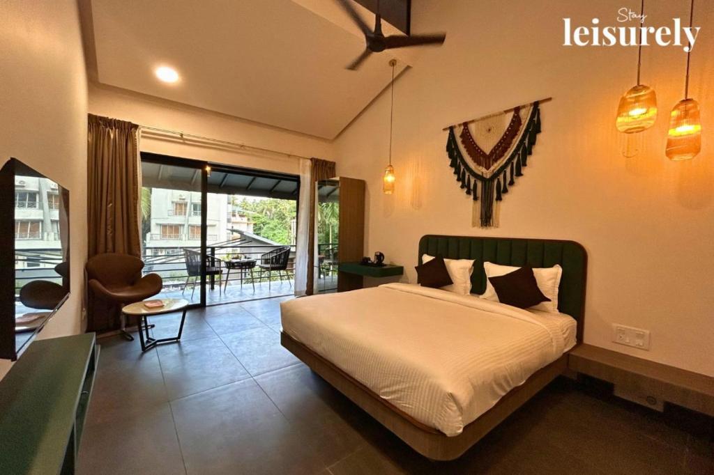 Elnora - Bed & Breakfast by Stay Leisurely, Alibag