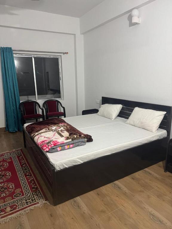 Nyidon Residency, Dirāng