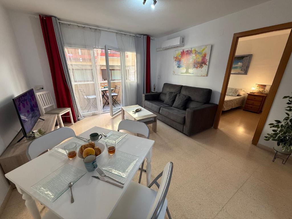 Apartamento en Centro Alicante junto al Mercado con terraza By Turihome - 1