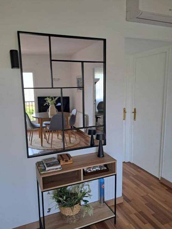 Quiet cozy apartment near beach - 3