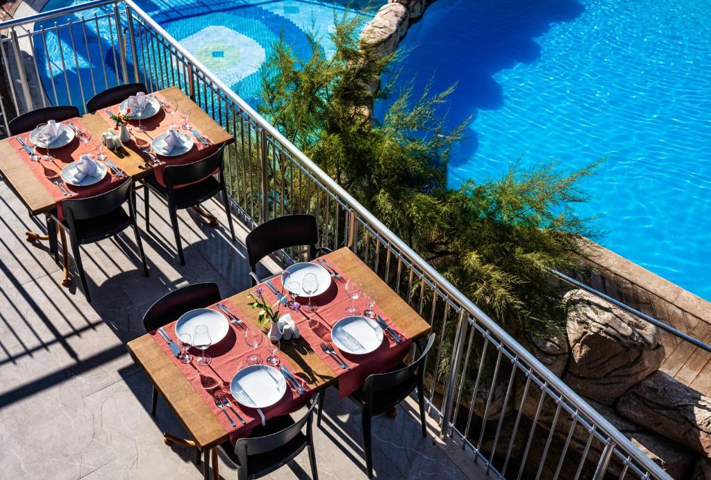 Palmin Hotel — Restauracje i bary in Kusadasi, Aydin