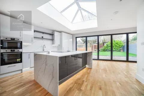 Modern Luxury 6 Bed Harrow, Hatch End