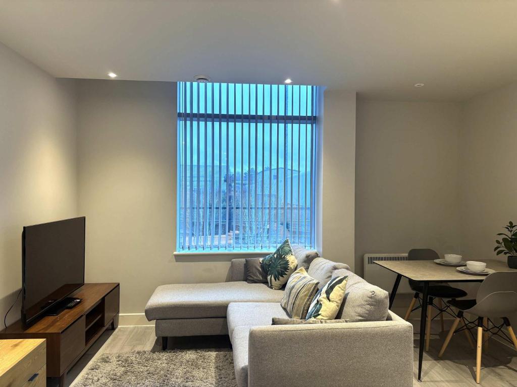 Stylish Studio in Bracknell with free Parking, Брэкнэлл