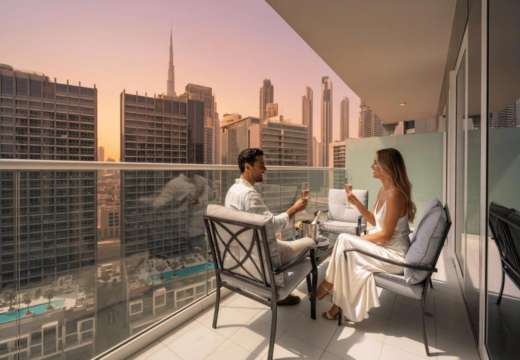Reva 1BR - Downtown Living with Burj Khalifa View, Dubaï