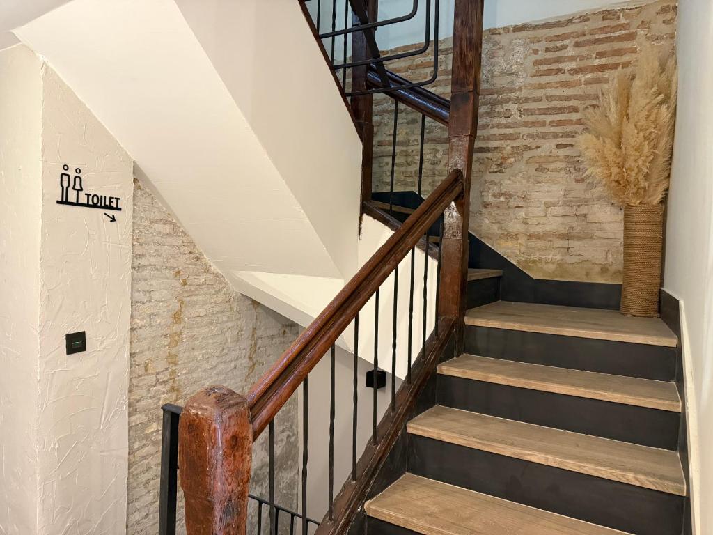 Le Petit Hostel - 5