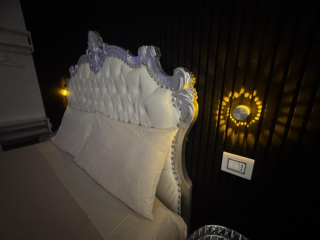 Luxury Room - 1 - 4