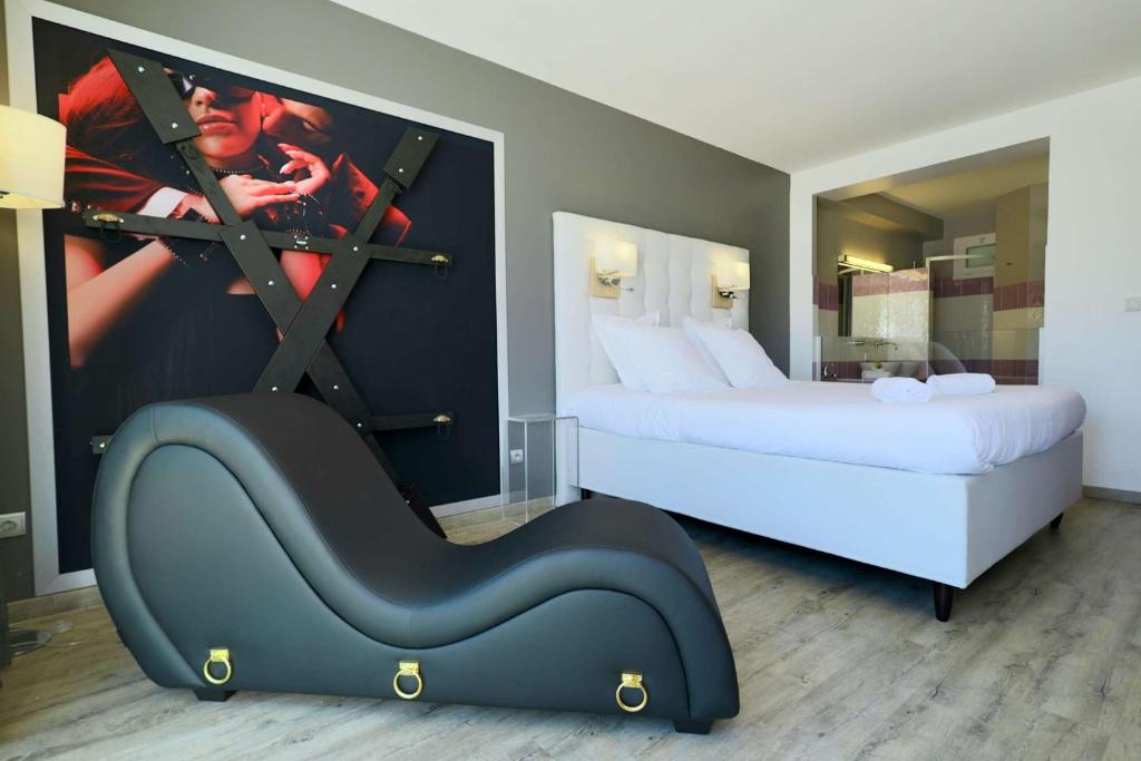 LOVE ROOM Jardin d'Eden BY AGN JE117 - Suite Junior Premium "réservé aux couples" - 2