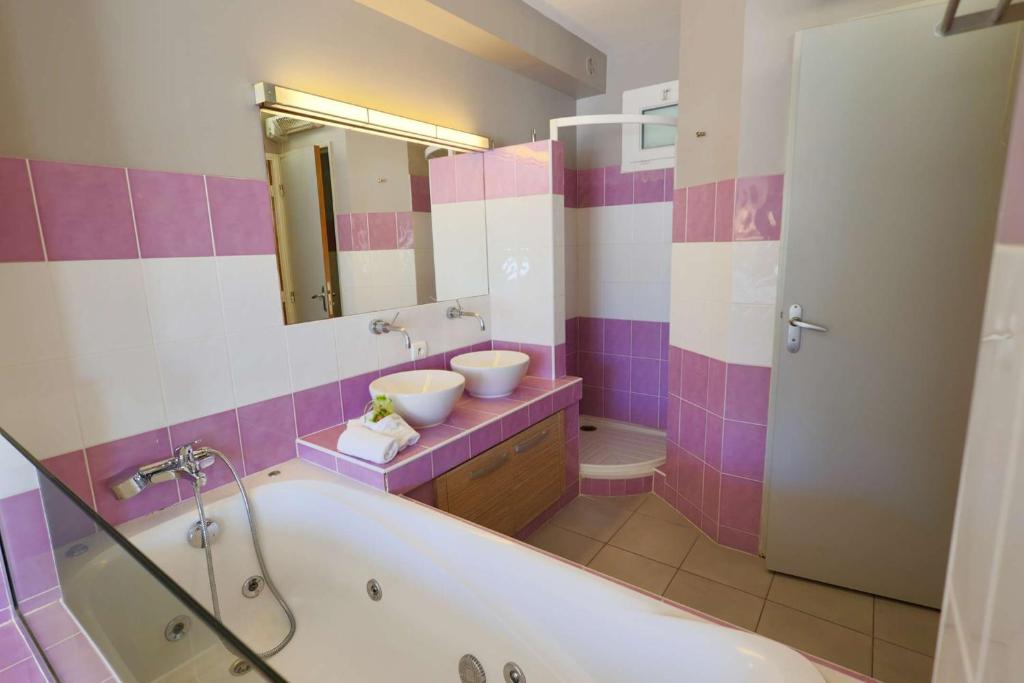 LOVE ROOM Jardin d'Eden BY AGN JE117 - Suite Junior Premium "réservé aux couples" - 5